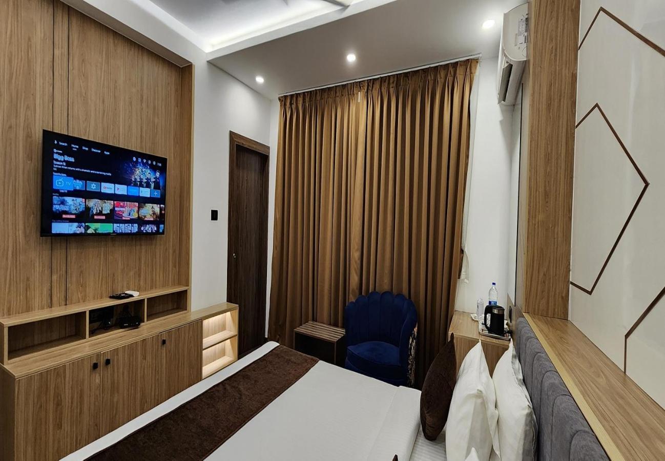 Hotel Arcadia Kottayam Esterno foto