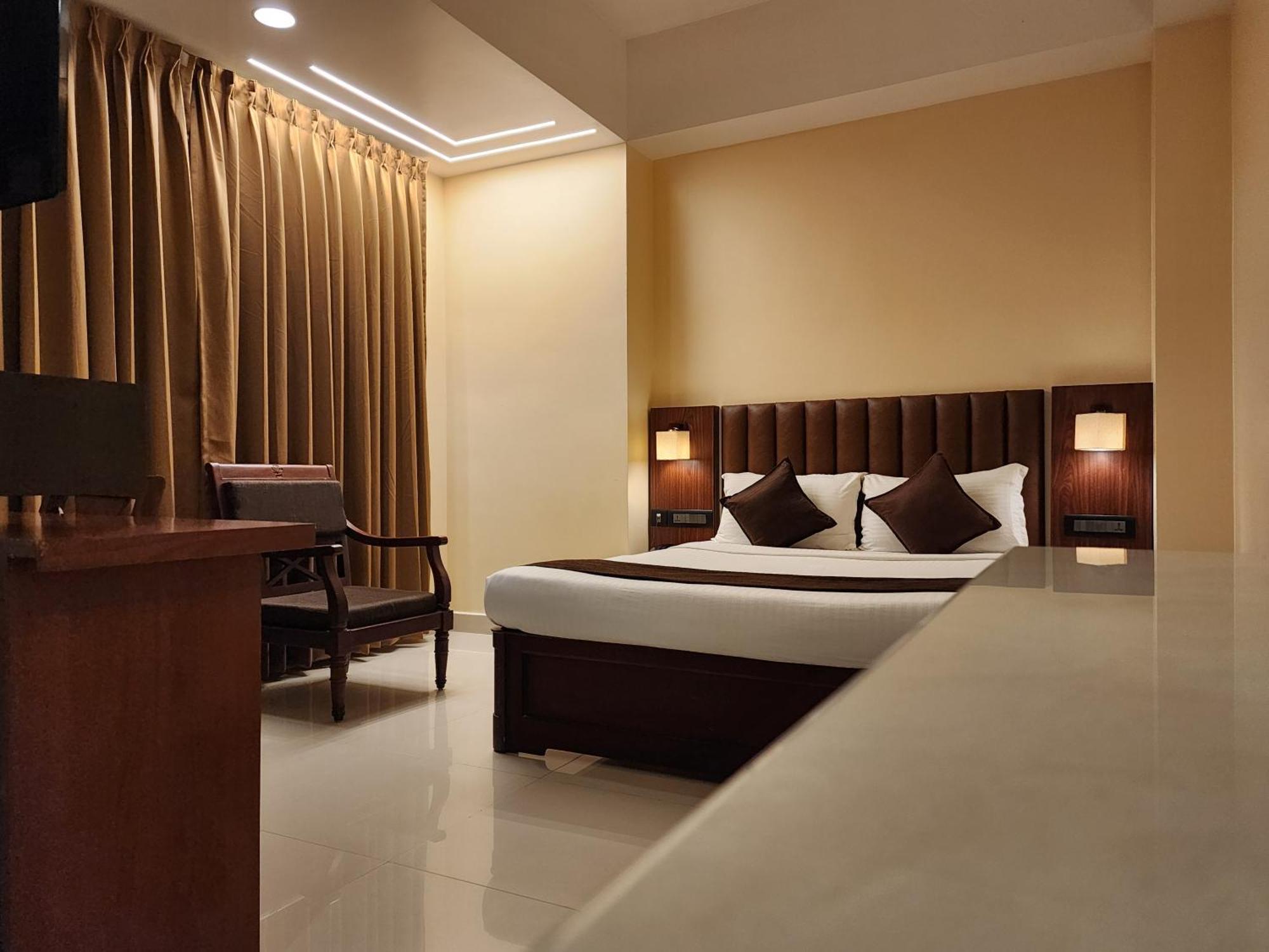 Hotel Arcadia Kottayam Esterno foto