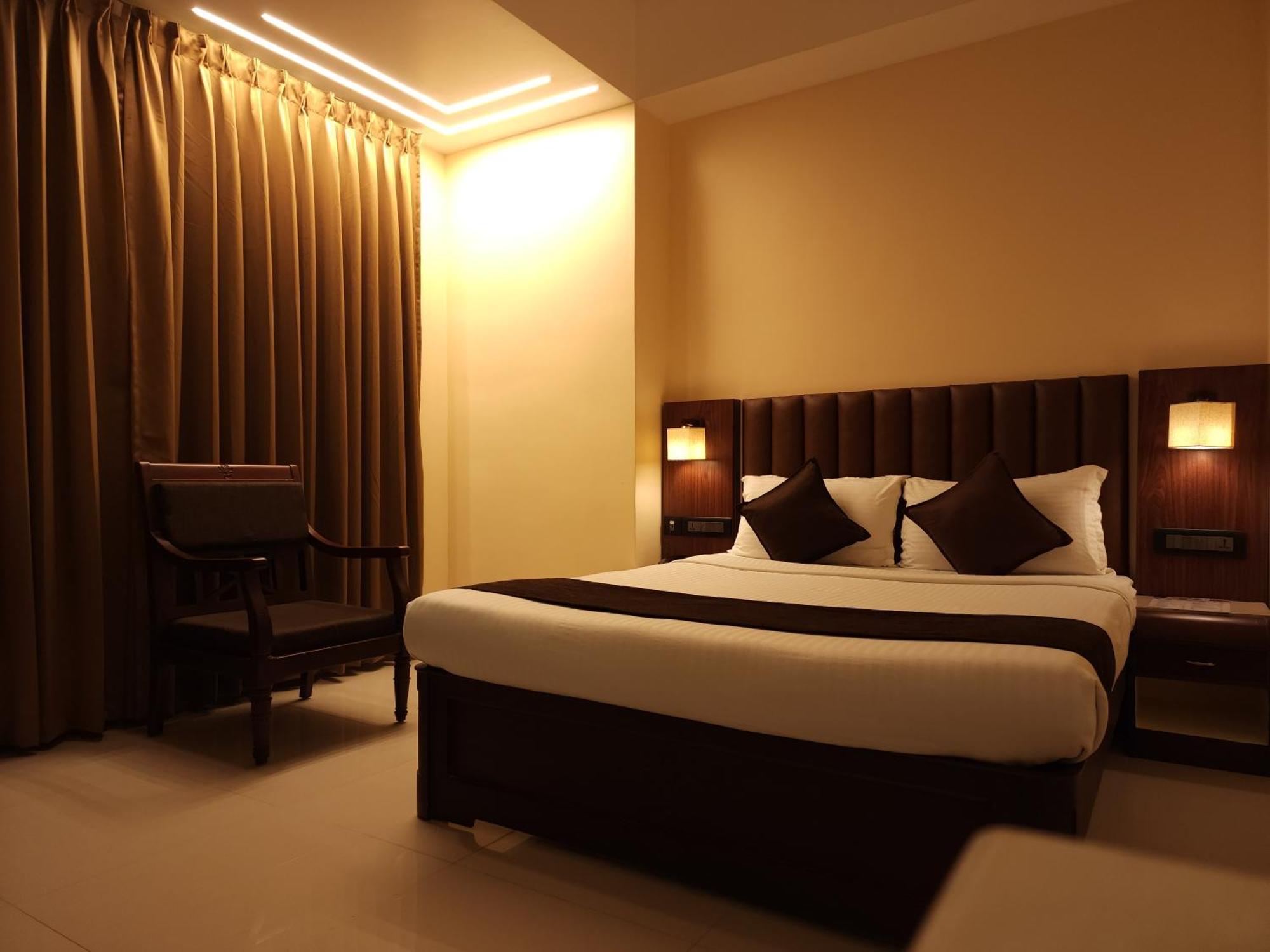 Hotel Arcadia Kottayam Esterno foto