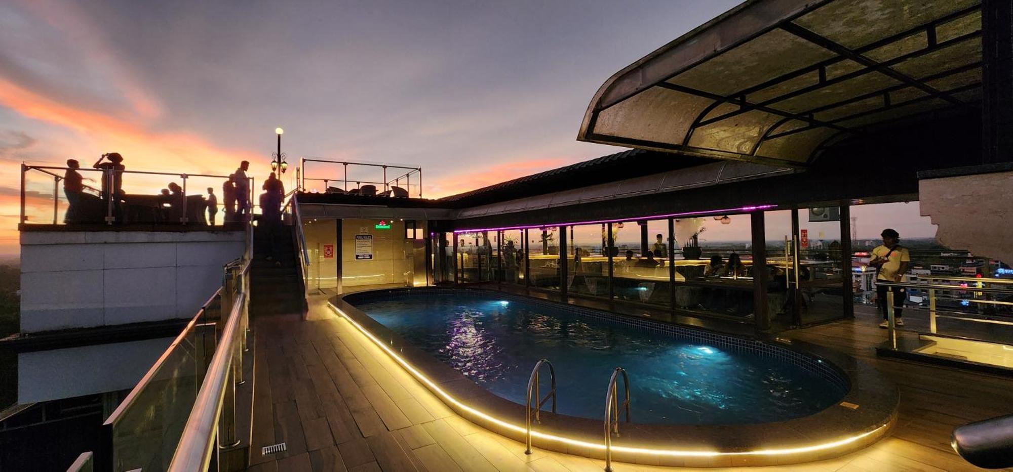 Hotel Arcadia Kottayam Esterno foto